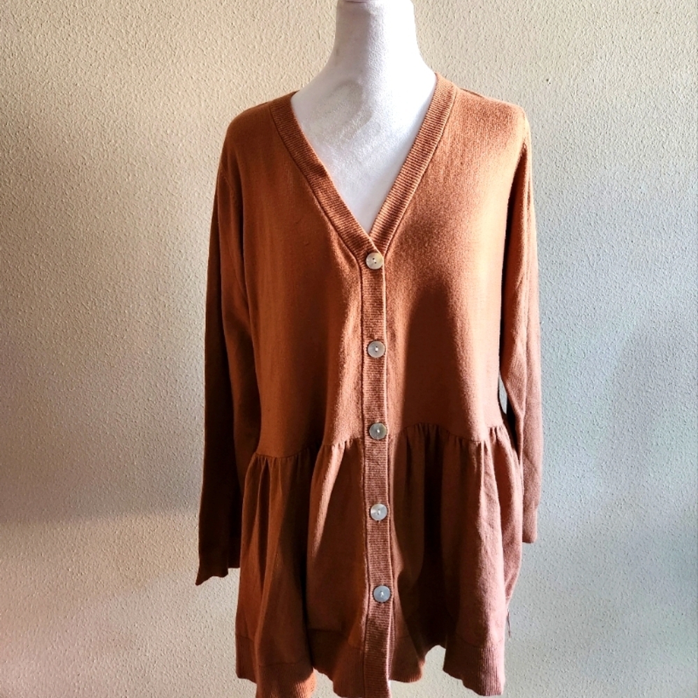 DG2 New with tags skirted sweater